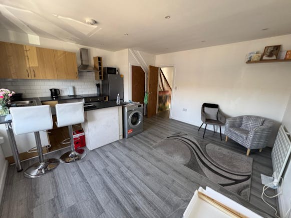 206 High Road, Benfleet, Retail For Sale - IMG20250925WA0028.jpg