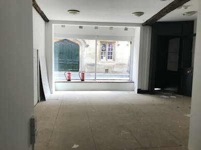 12 Turl Street, Oxford, Retail To Let - 12 Turl Street 3.jpg