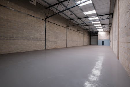 6 Field End, Crendon Industrial Park, Long Crendon, Industrial To Let - XT5A8378HDR.jpg