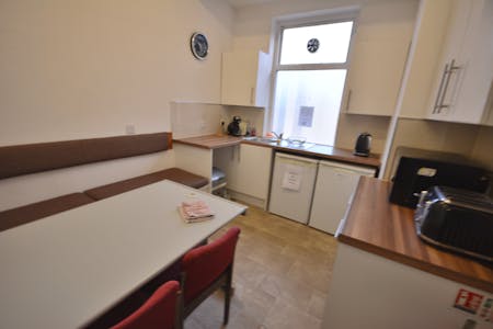 Stanmore House, Manchester, Office / Serviced Office To Let - Communal Kitchen
