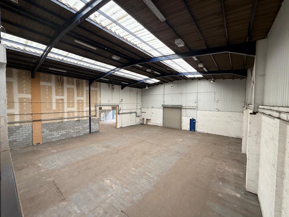 Unit 17 & 18 Progress Business Park, Leigh-On-Sea, Industrial To Let - IMG20250728WA0017.jpg