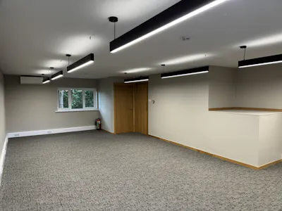 11 Kings Court, Horsham, Office To Let - IMG_6199.jpg