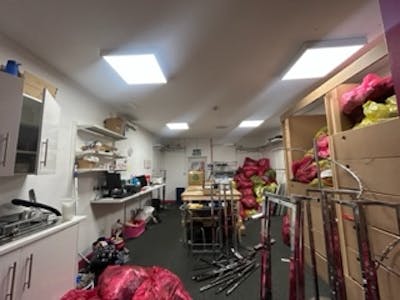 75 Linthorpe Road, Middlesbrough, Retail To Let - thumbnail_IMG_1912.jpg