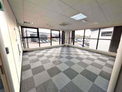 Unit 3, Newark, Office To Let - corner office.jpg
