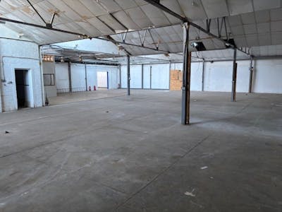 99 Vale Road, London, Industrial/Logistics To Let - 2.jpg