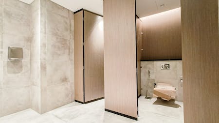 Seef Boulevard - S1, Al Seef, Manama, Office To Let - Toilet 2.jpg