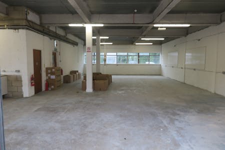 Unit 4 Swan Wharf Business Centre, Uxbridge, Industrial/Logistics To Let - IMG_2978.JPG