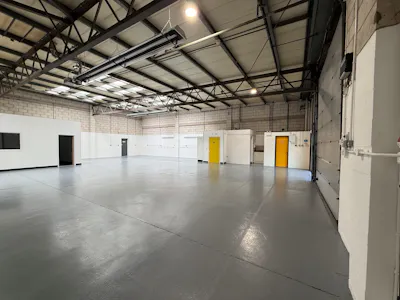 Unit 17 Ash, Kembrey Park,, Swindon, Industrial / Warehouse To Let - 3.jpg