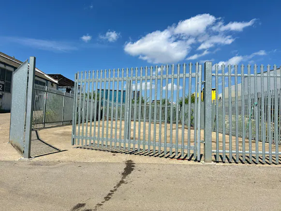 Yard 4, Britannia Estate, Luton, Industrial / Land/Yard To Let - 20260619_110923103_iOS.jpg