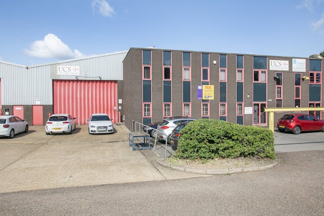 Units 3 & 4 Bracknell Business Centre, Downmill Road, Bracknell, Warehouse & Industrial To Let - Bracknell07.JPG