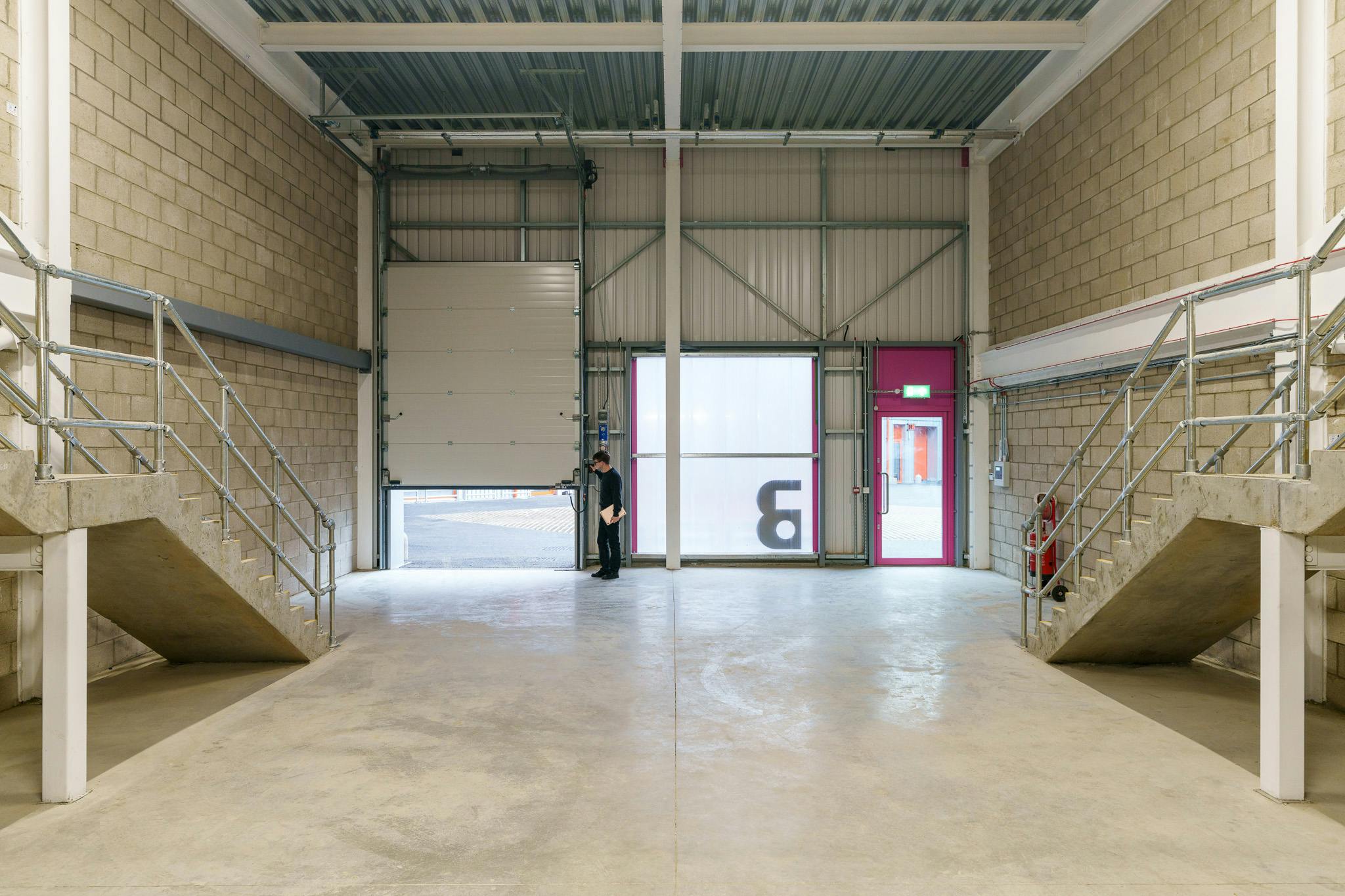 Industrial Unit in London - photo 2