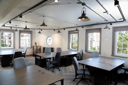 Market House Serviced Offices, Market Square, Aylesbury, Office To Let - Market house office 2.jpg
