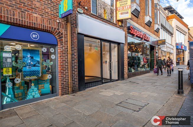 112 Peascod Street, Windsor, Retail To Let - f82d51cae00944ad9c1e7b5dde29d9f4.jpg