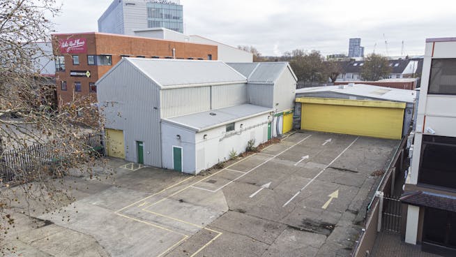 151-153 Acton Lane, Park Royal, Open Storage / Trade Counter / Showroom / Industrial / Warehouse To Let - 2_1.jpg