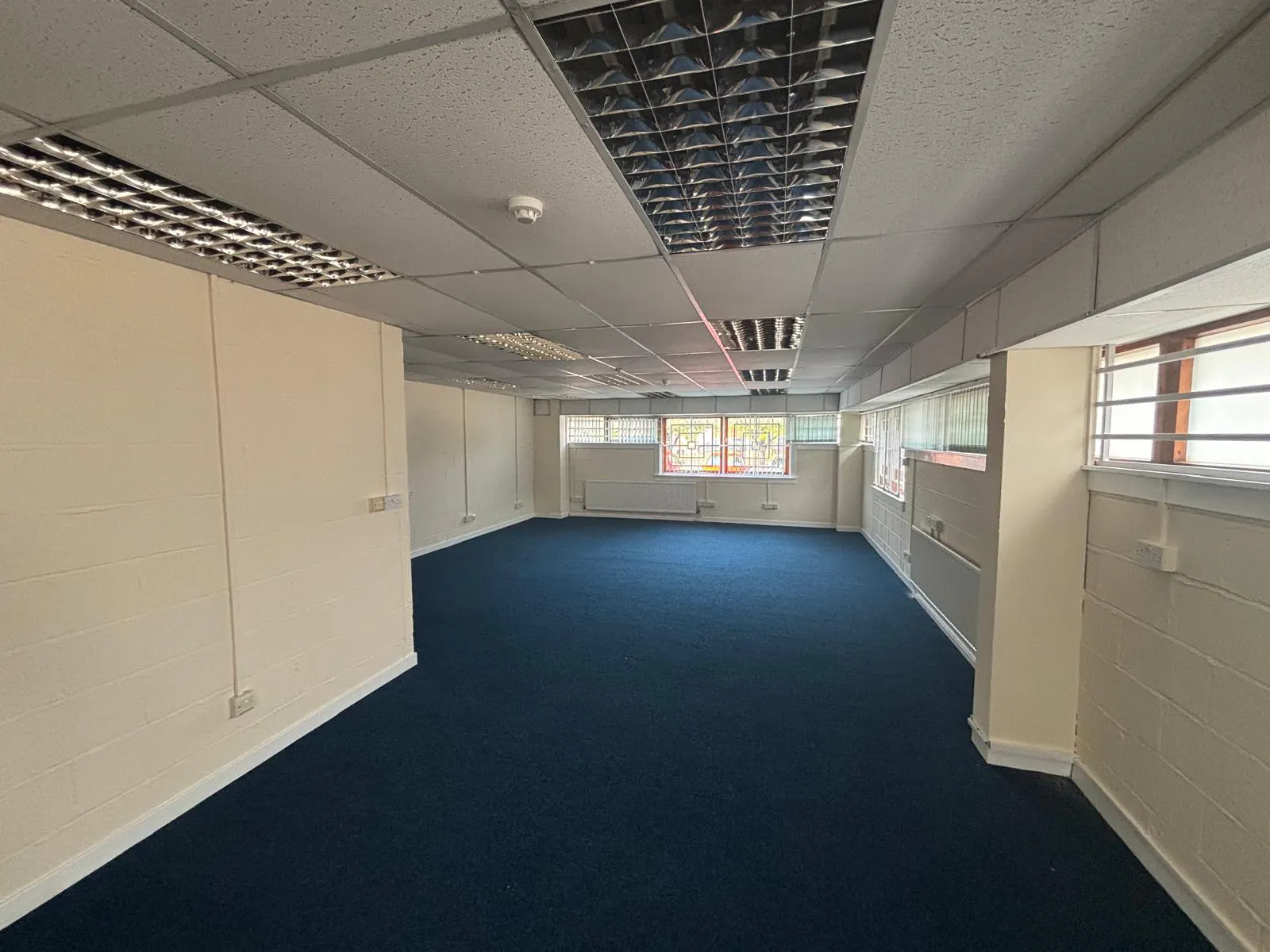 Block 22, Ridge Way, Dalgety Bay, Offices To Let / For Sale - WhatsApp Image 2026-10-20 at 14.35.44 (2).jpeg