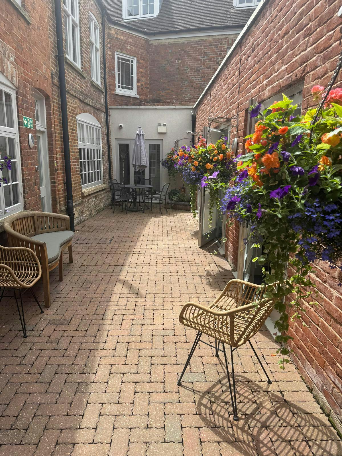 Allsopp Suite, Thame, Office To Let - WhatsApp Image 20250710 at 140904_26fe5441.jpg
