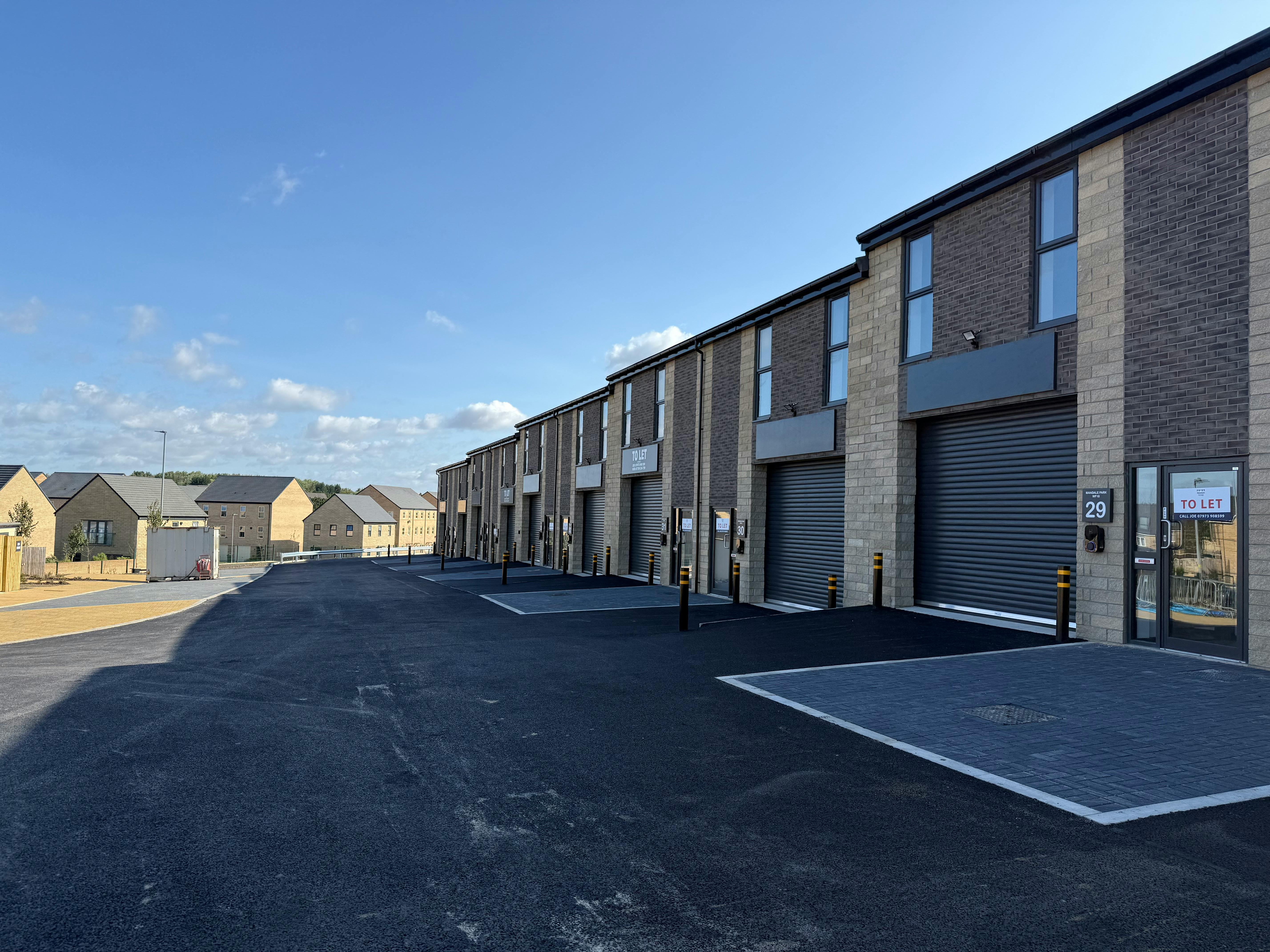 Whistler Drive, Castleford — image 8