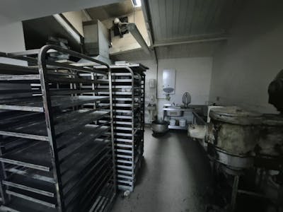 261 Ainsworth Road, Manchester, High Street Retail / Serviced Office For Sale - Bakery