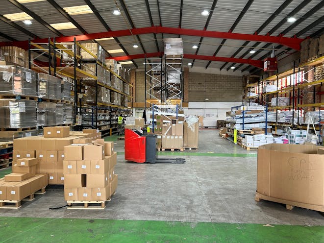 Unit 2 The Business Centre, Wokingham, Industrial / Warehouse To Let - Warehouse.jpg