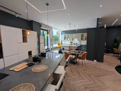Unit 5, Watford, Office To Let - PXL_20260617_123030625.jpg