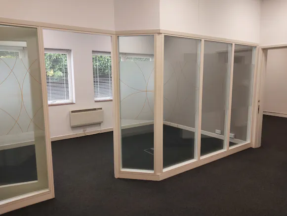 59B High Street, Ascot, Offices To Let - 20260518_163413.jpg