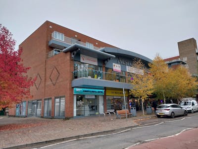 Units 9 & 10, Alston House, Bracknell, Retail To Let - IMG20241028WA0010.jpg