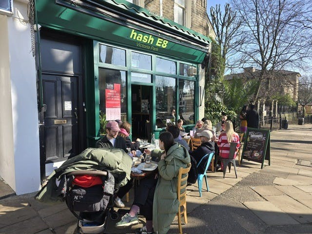 39 Lauriston Road, London, Cafe (A1) / Restaurant To Let - pic 2.jpg