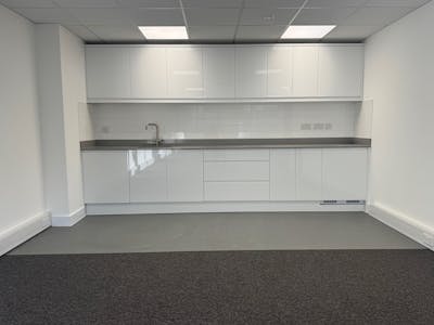 Unit 16 The Birches Industrial Estate, Hills Road, East Grinstead, Warehouse To Let - 7246 16 The Birches  5 19122025.jpg