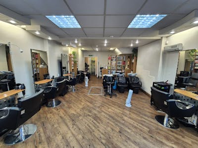 521 Buxton Road, Stockport, Retail To Let - 20260107_092232.jpg