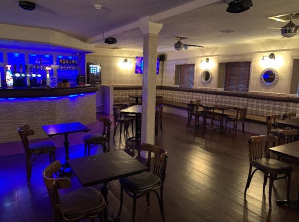 Turnkey Free of Tie Public House, Legends Bar, 75 Graham Street, Airdrie For Sale - IMG_1723.jpg