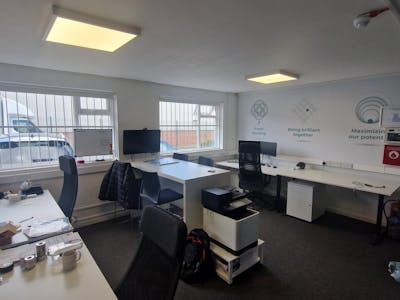 Unit 6A, Stockport, Industrial/Logistics / Office To Let - 20250610_123134.jpg
