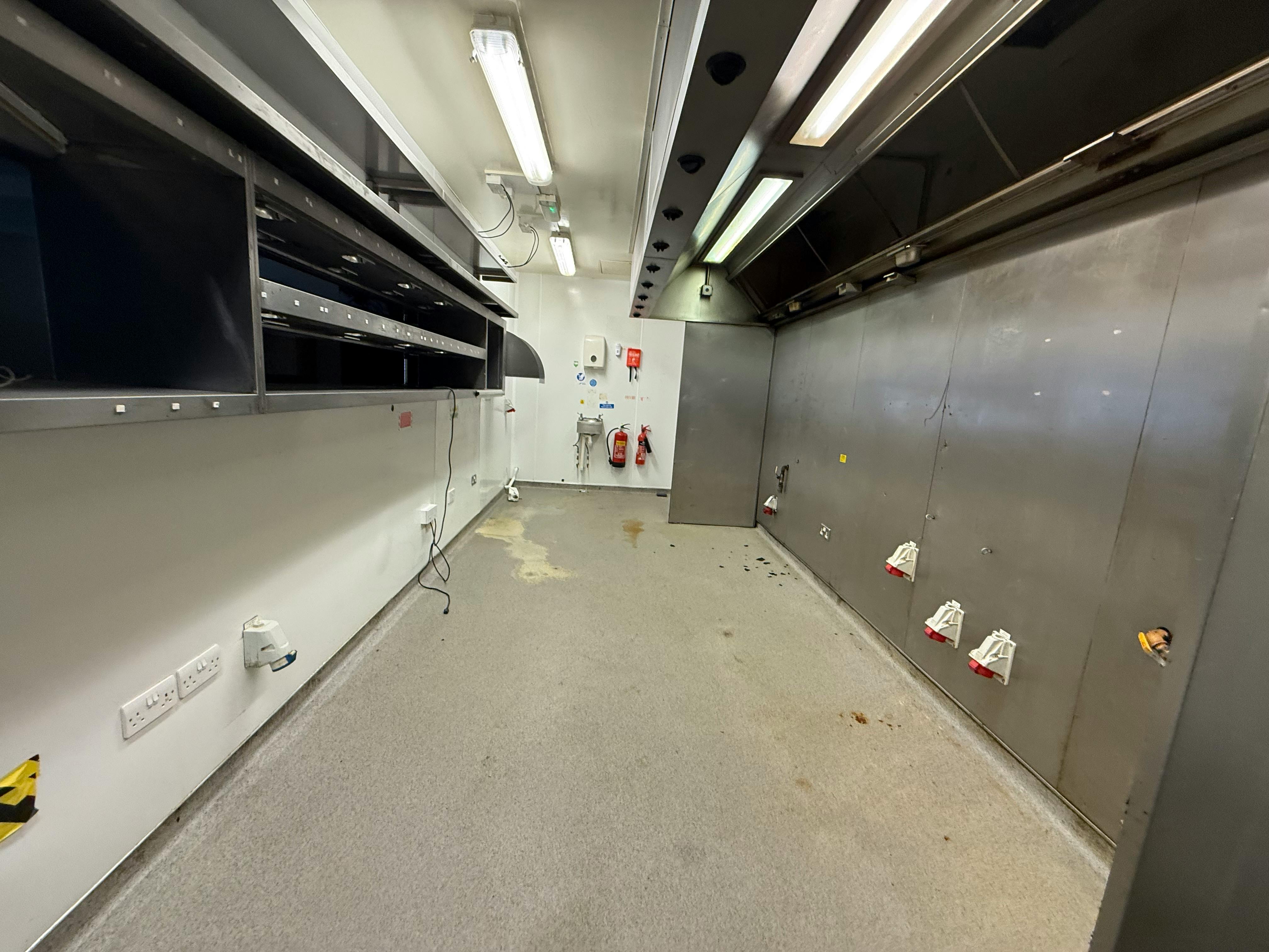 Unit 12 - Broad Street Plaza, Broad Street Plaza, Halifax, Other / Restaurant / Cafe To Let - IMG_8790.jpeg