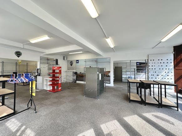 1-2 Hermitage Road, Hitchin, Retail To Let - IMG_0491 2.JPG