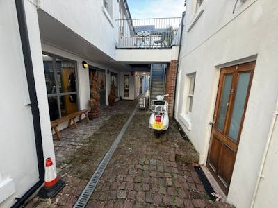 3 Trafalgar Mews, Brighton, Office To Let - 606a29a04d794c8cb395889d97a66be0.jpg