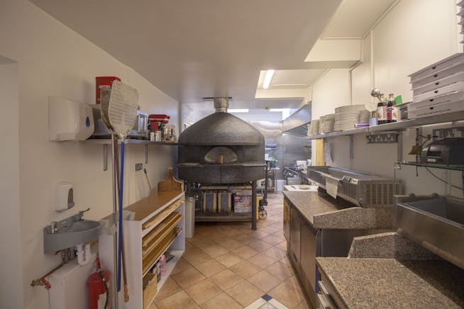 64 Battersea Rise, London, Investment / Residential / Restaurant / Cafe / Retail For Sale - 77.jpg