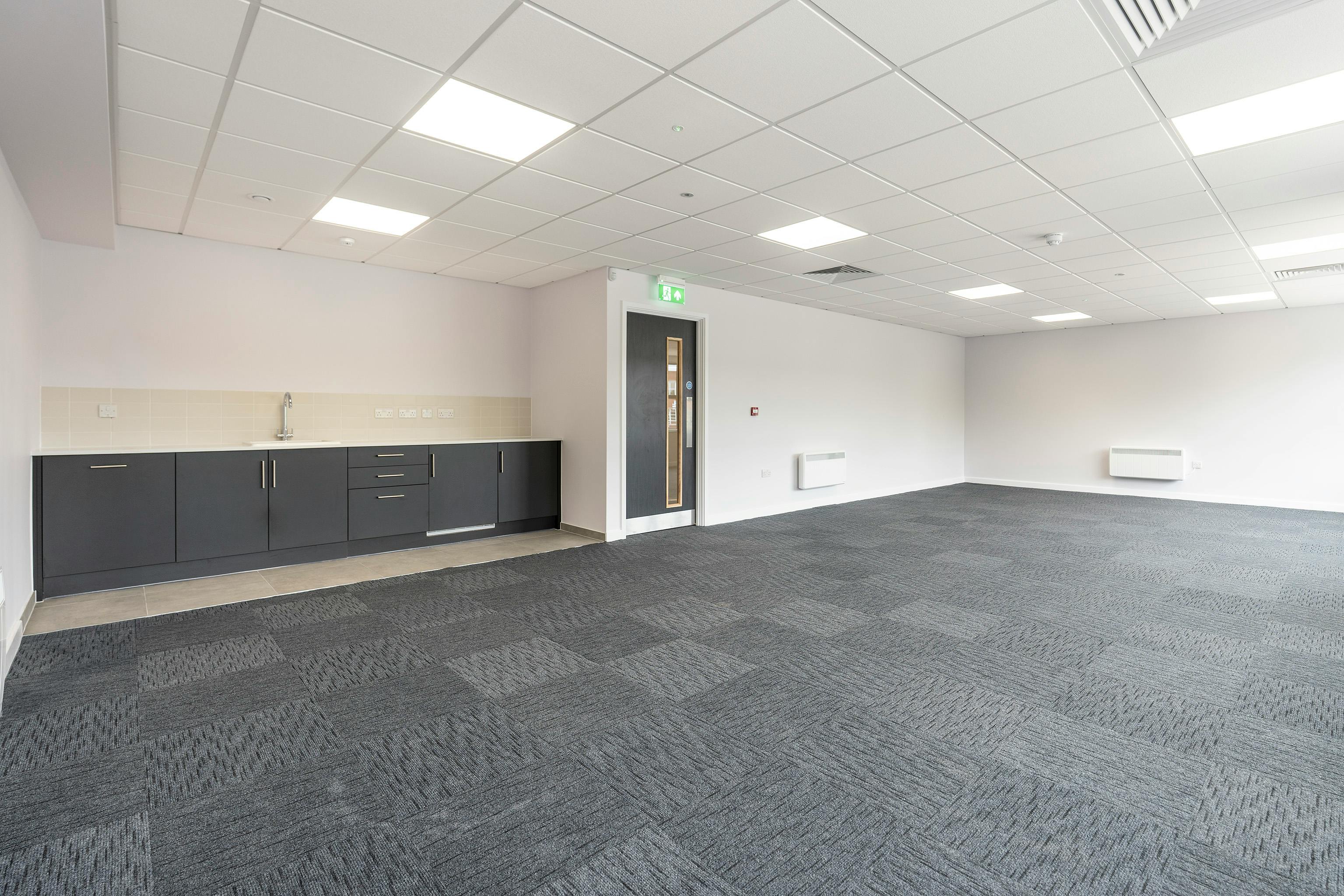 Unit's 32 -38, Westwood Park Trading Estate, Park Royal, Industrial / Warehouse To Let - IW-300526--CA-369-U32.jpg