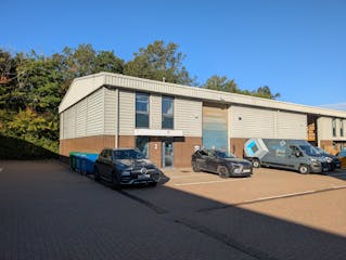 Unit 2 Bridge Park, Guildford, Warehouse & Industrial To Let - PXL_20250923_075303516.jpg
