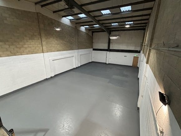 Unit 4 Enterprise Centre, Basingstoke, Industrial To Let - EC4Picture5  11 12 2025.jpg