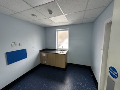 55 Lockwood Road, Huddersfield, D1 (Non Residential Institutions) / Industrial / Leisure / Office / Other / Retail / Trade Counter To Let - IMG_4391.jpeg