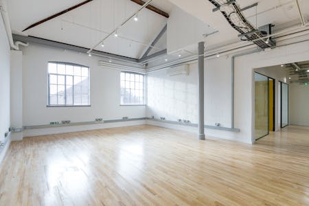 Units 24 & 25 Waterside, 44-48 Wharf Road, London, Office For Sale - WatersideUnits2425WharfRoadLondonN1ShoreditchHoxtonAngelOfficeStudioRentInternal1DominionLondon.jpg