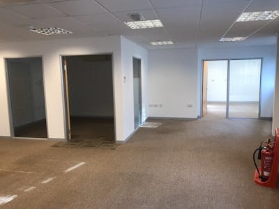 7 Williams Court, Cranleigh, Industrial / Office For Sale - Internal office.JPG