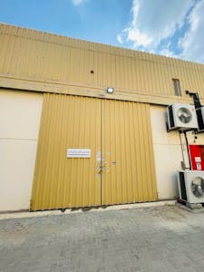 Investment Opportunity - Fully Leased Warehouse Units, Industrial Area 17, Sharjah, Warehouse For Sale - p4.jpg