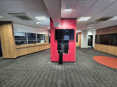 581-585 Wilbraham Road, Manchester, Retail To Let - 20251112_134330.jpg