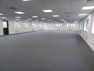 Unit 9 Lancaster Place, Copse Farm Business Park, Swindon, Office To Let / For Sale - 20230315_101205.jpg