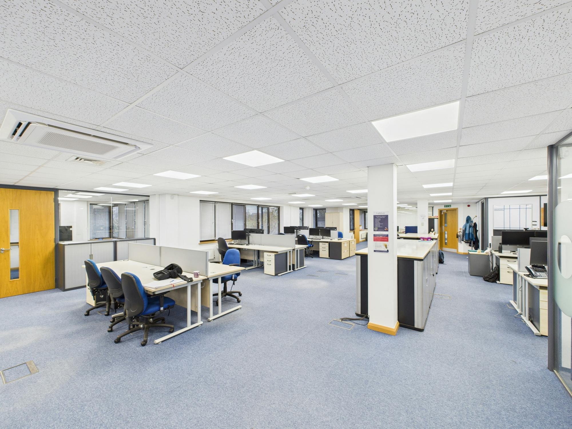 Suite 3, Oxford House, Thame, Office To Let - CAM05222G0-PR0073-STILL007.jpg