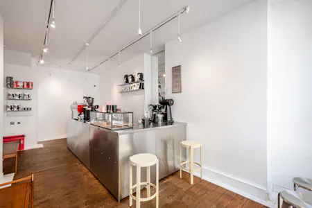 Ground floor & basement, 28 Cheshire Street, London, Leisure / Office / Retail Lease Assignment - Cheshire St 28 - 9.jpg