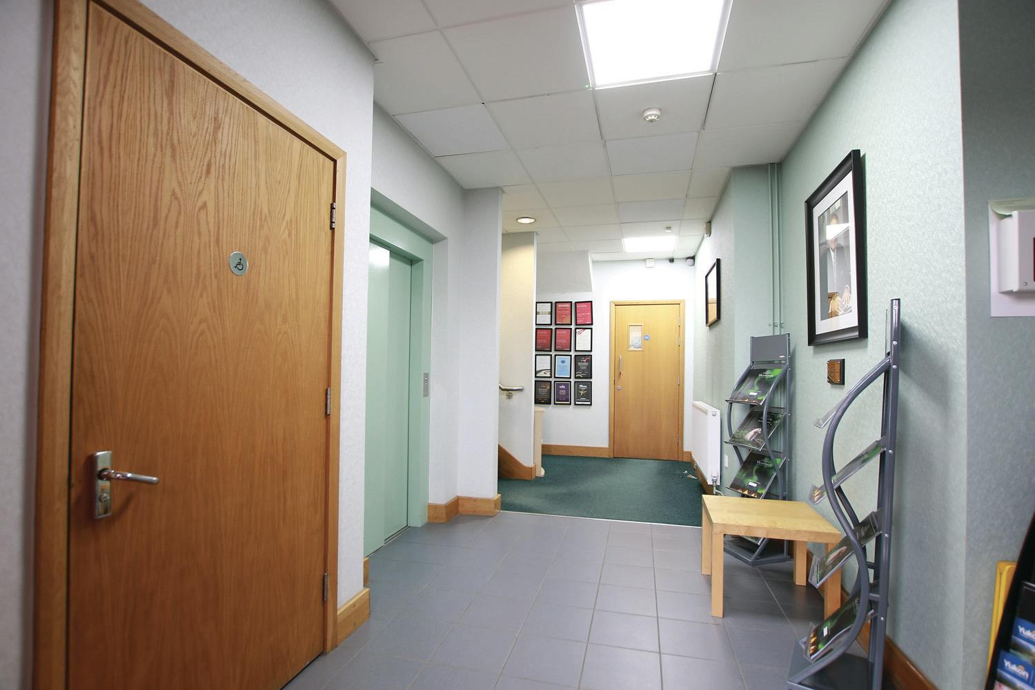 48 Victoria Road, Leeds, Offices To Let - H7D_1816.jpg