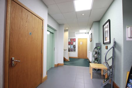 48 Victoria Road, Leeds, Office To Let - H7D_1816.jpg