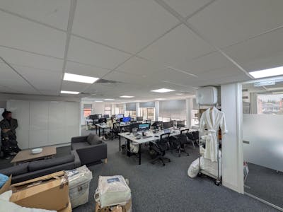 Second Floor Office, St. James House, Guildford, Office To Let - 2532.jpg