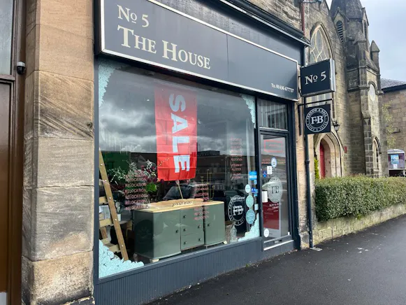 5 East King Street, Helensburgh, Retail To Let - 5 East King Street